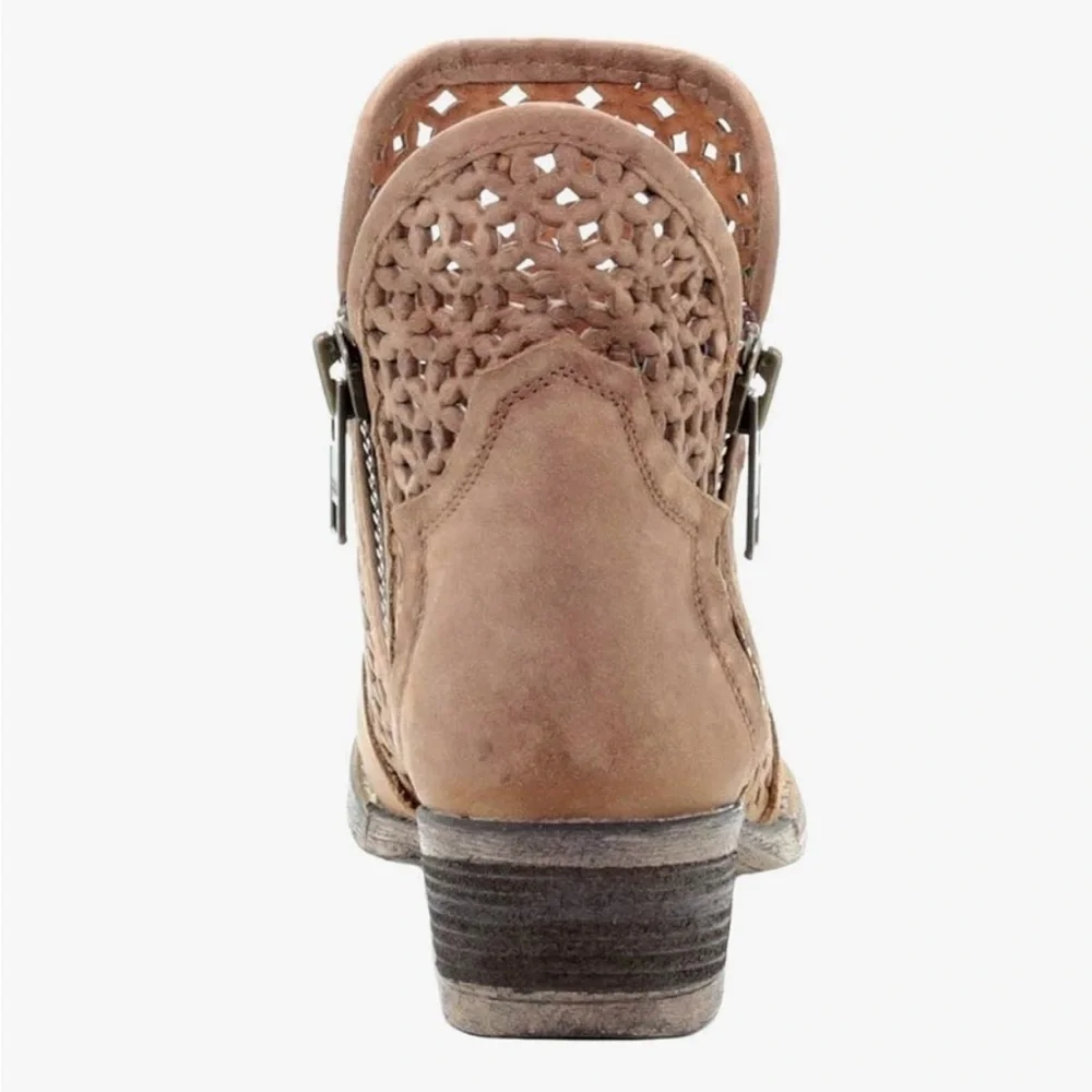 Circle G by Corral Q0002 Tan Shortie Ankle Boot Laser Cut Zipper US 6.5 Rodeo